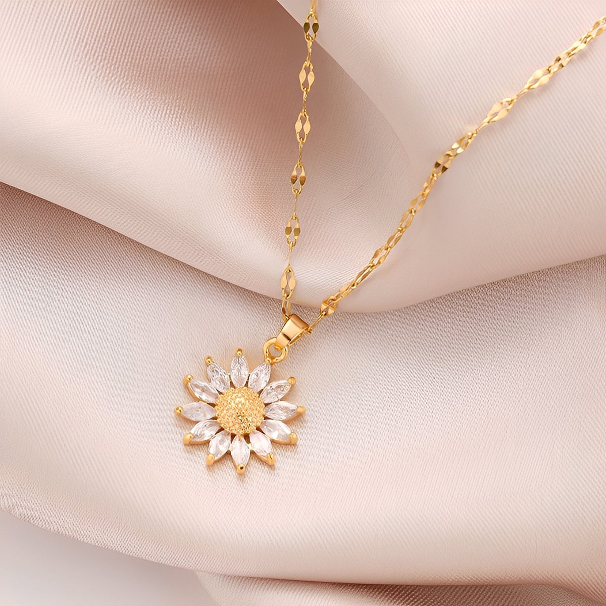 Manon – Necklace Sunflower Radiant in Gold