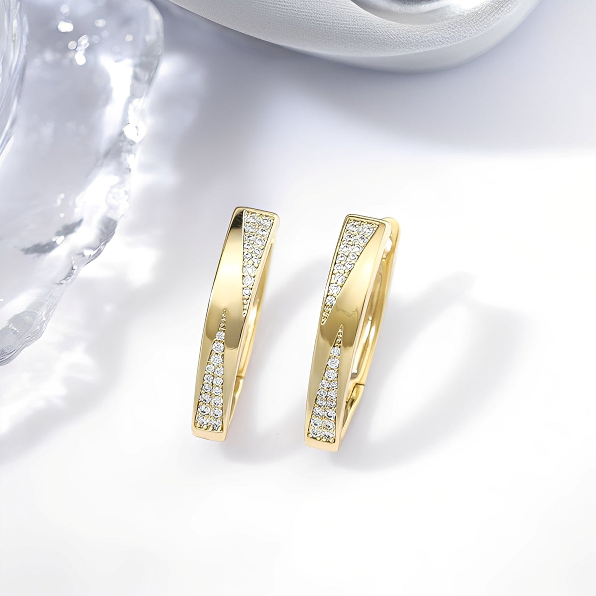 Sophie – Earrings Crafted from Gold and Gemstones