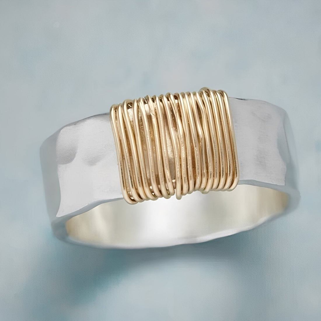 Cecile – Stylish Silver Ring with Gold Threads