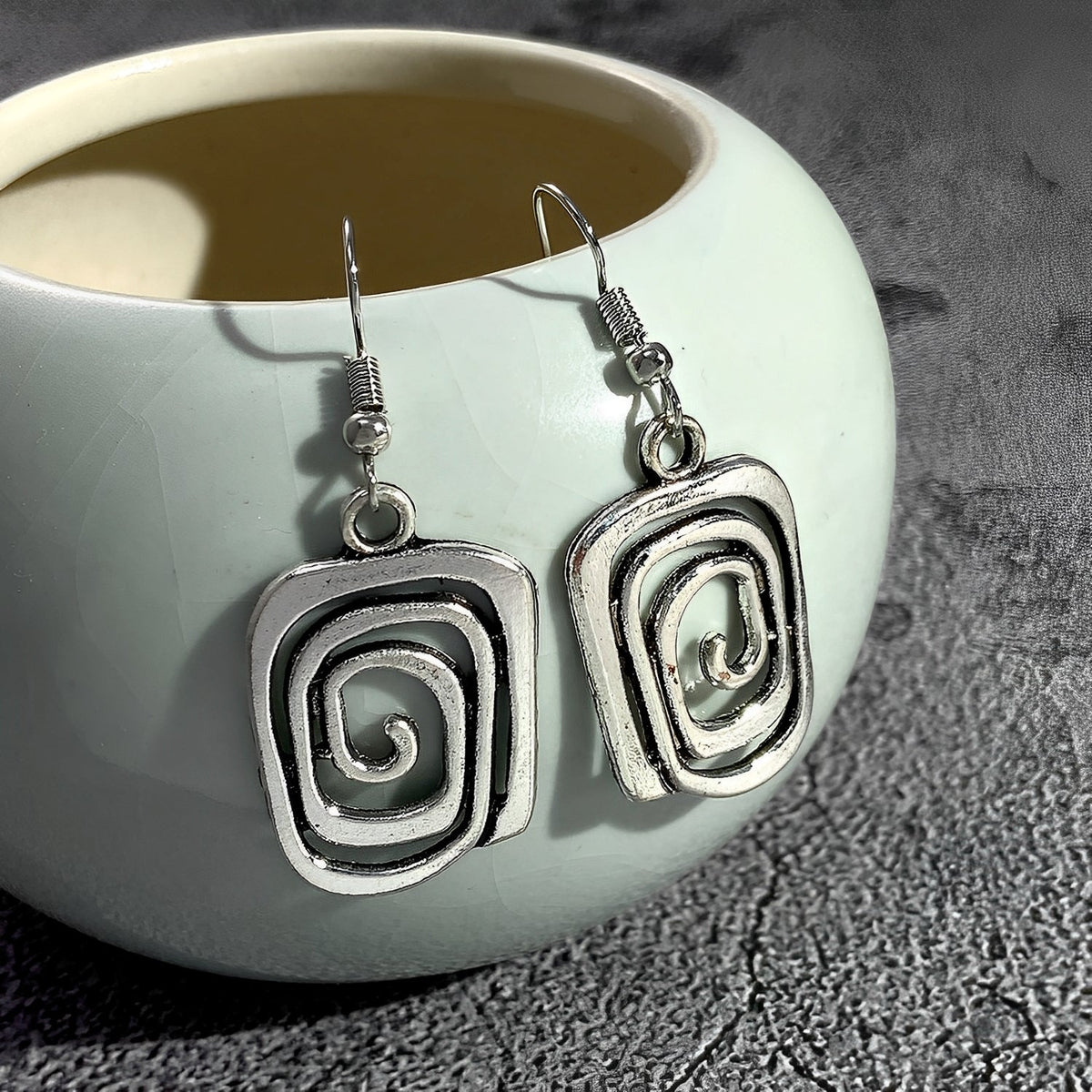 Kaia – Boho Style Earrings in Silver with Spiral Design
