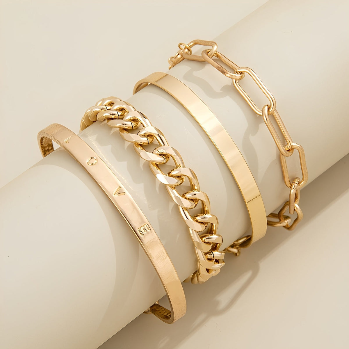 Elari – Set of 4 Trendy Bracelets for the Wrist