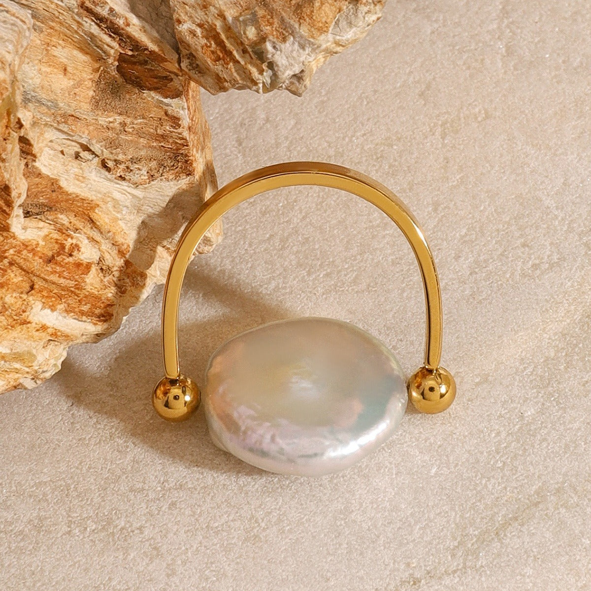 Sabby – Ring Twisted Design Baroque Pearl