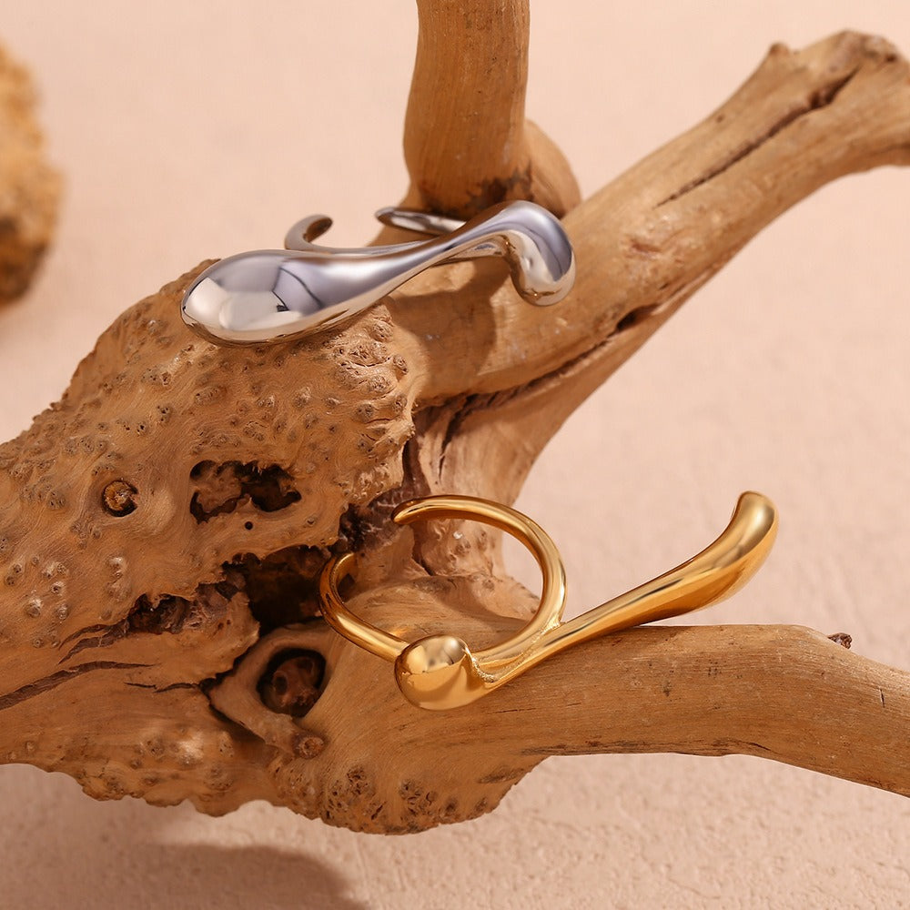 Holly – Open Ring with Unique Water Drop Shapes