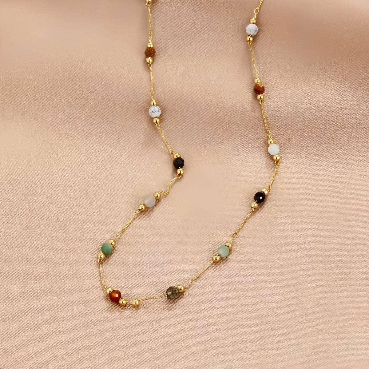 Malou – Necklace with Colorful Links and Pearls