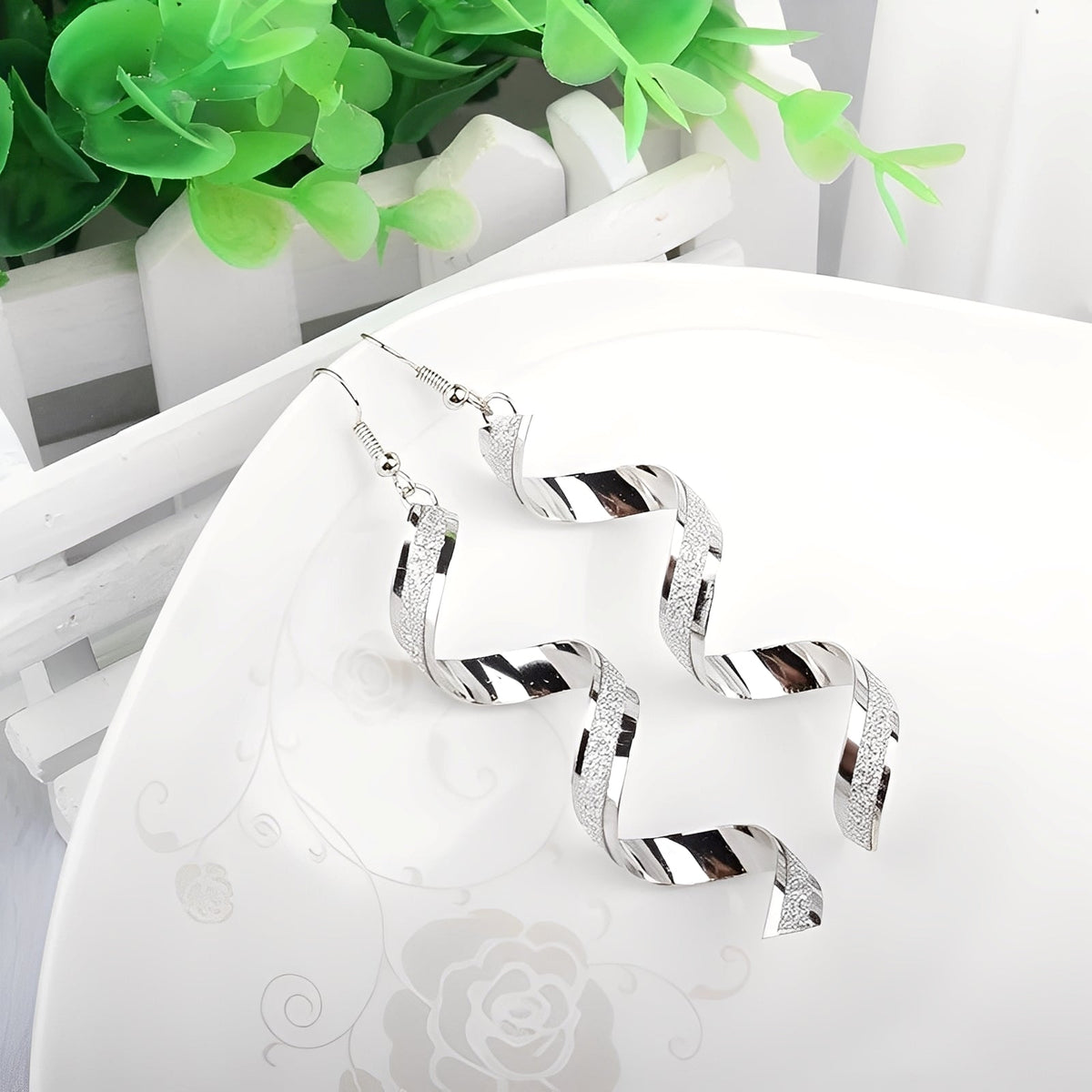 Jia – Dazzling Silver Spiral Earrings