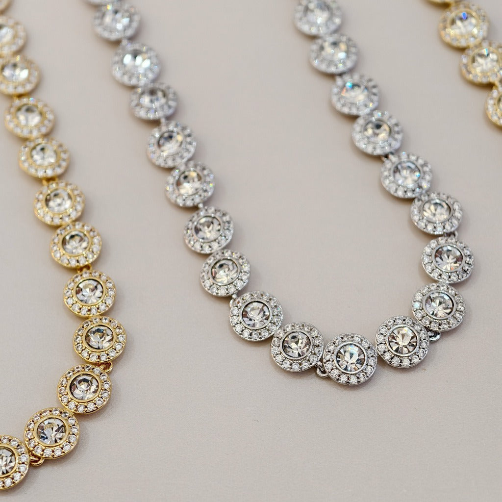 Victoria – Necklace and Bracelet Featuring Shimmering Round Button