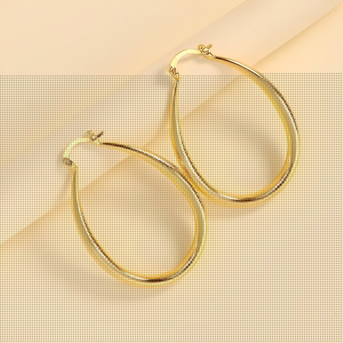 Elysse – Trendy Hoops in Gold