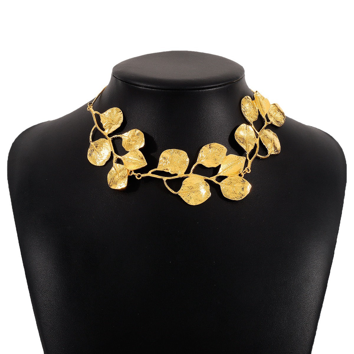 Mitena – Necklace Crafted from Metal in Leaf Design