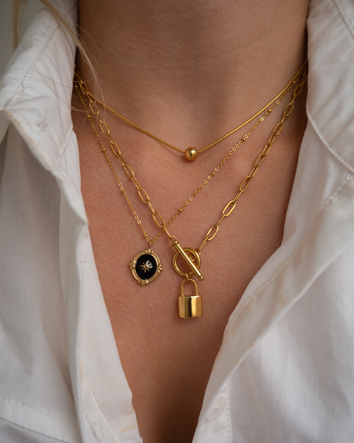 Goodlove - Pendant chain featuring a lock