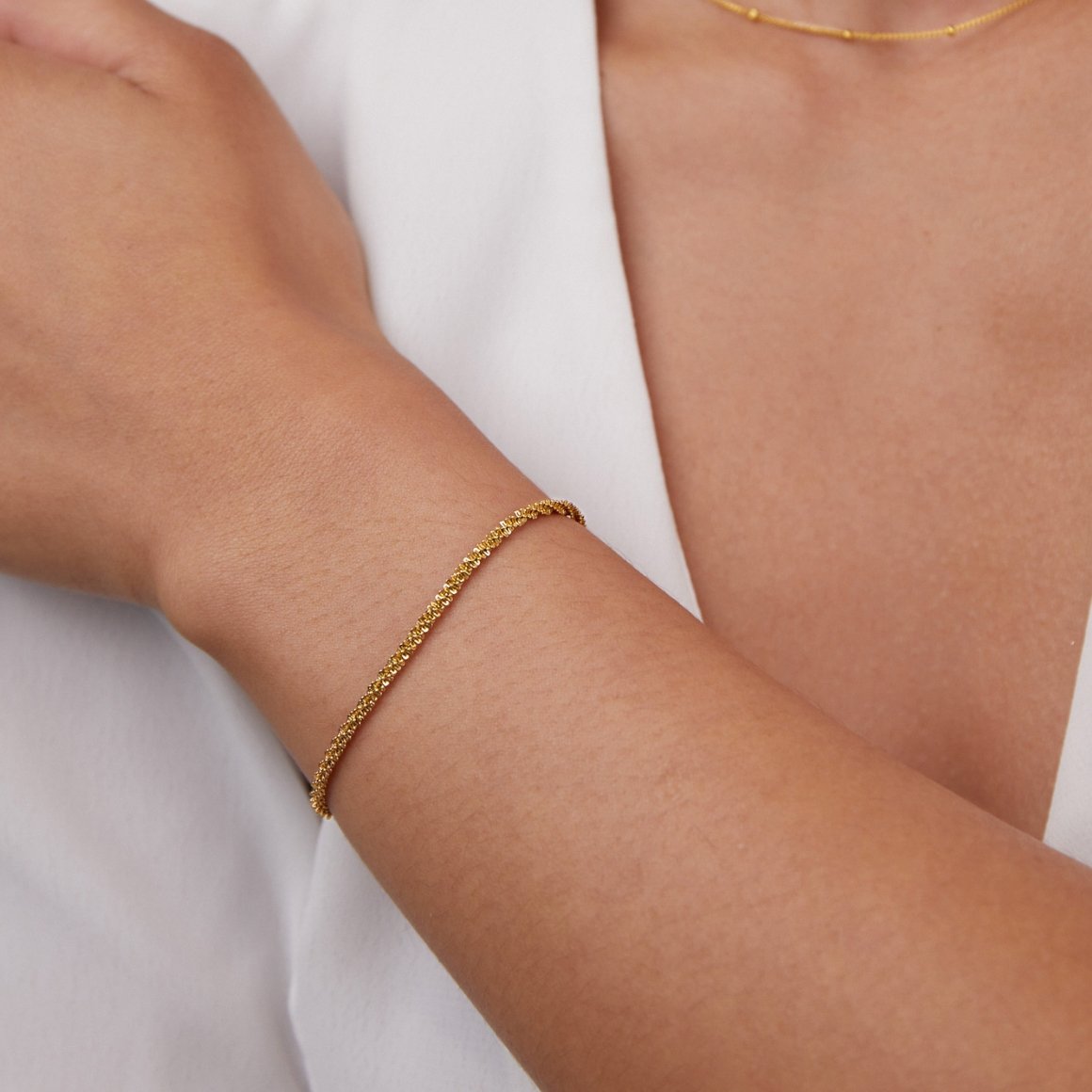 Kai – Elegant 18K Gold Bracelet
