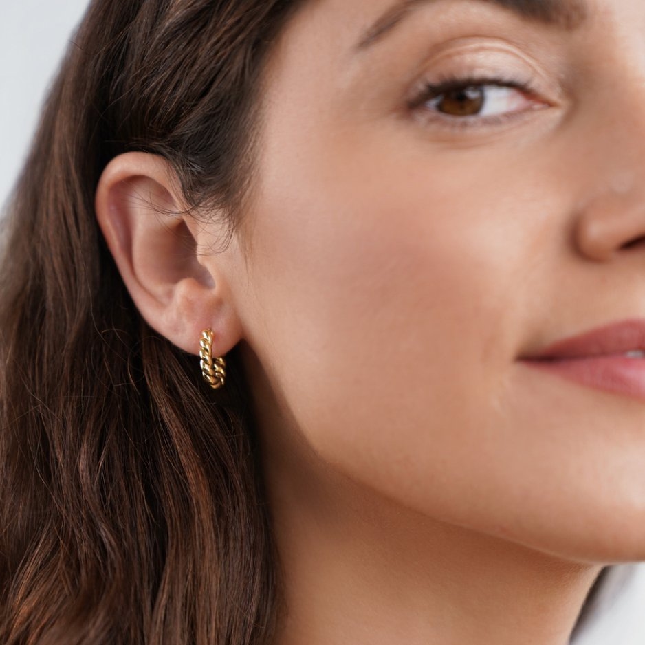 Orhyl – Golden Twisted Earrings
