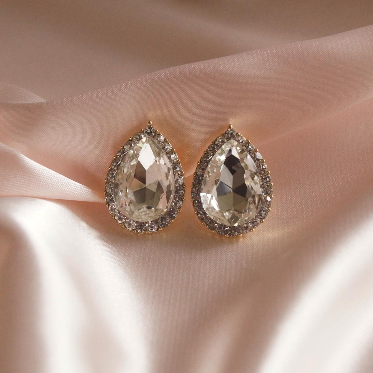 Lucy - Pear-Shaped Diamond Stud Earrings