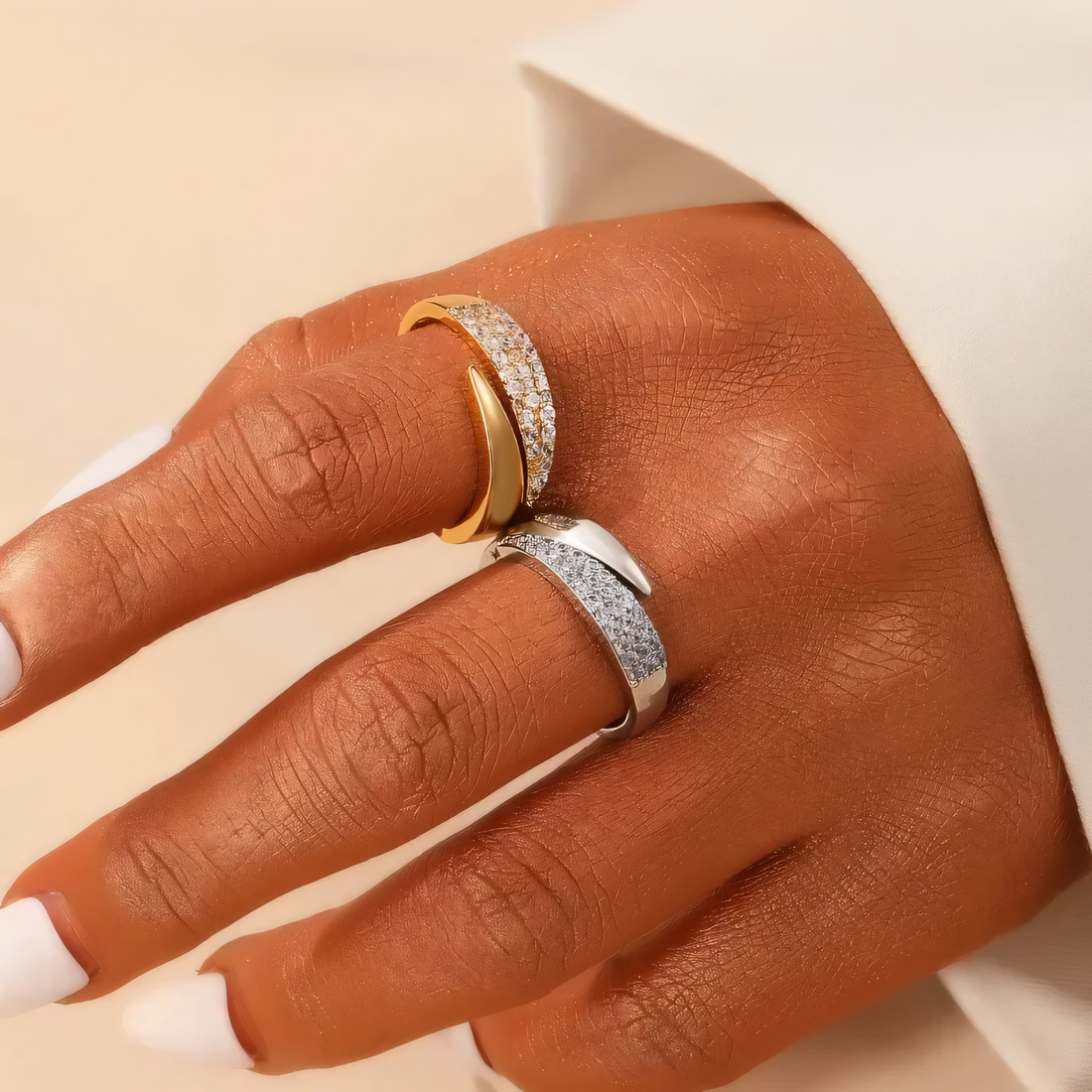 Irina – Curved Ring Gold Plated 18K