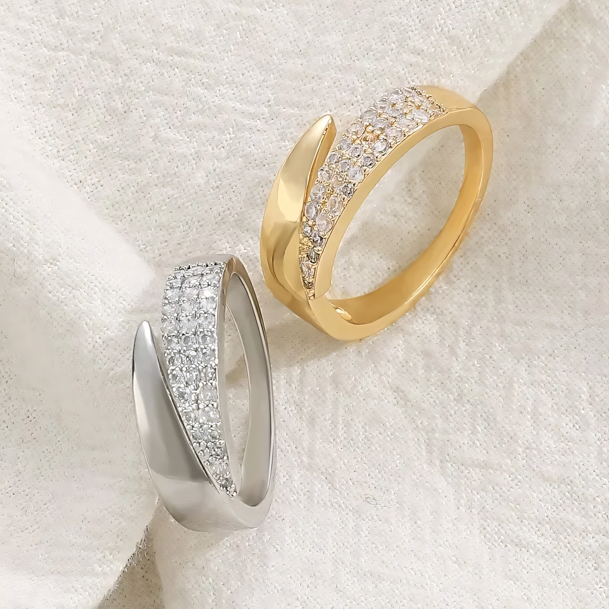 Irina – Curved Ring Gold Plated 18K