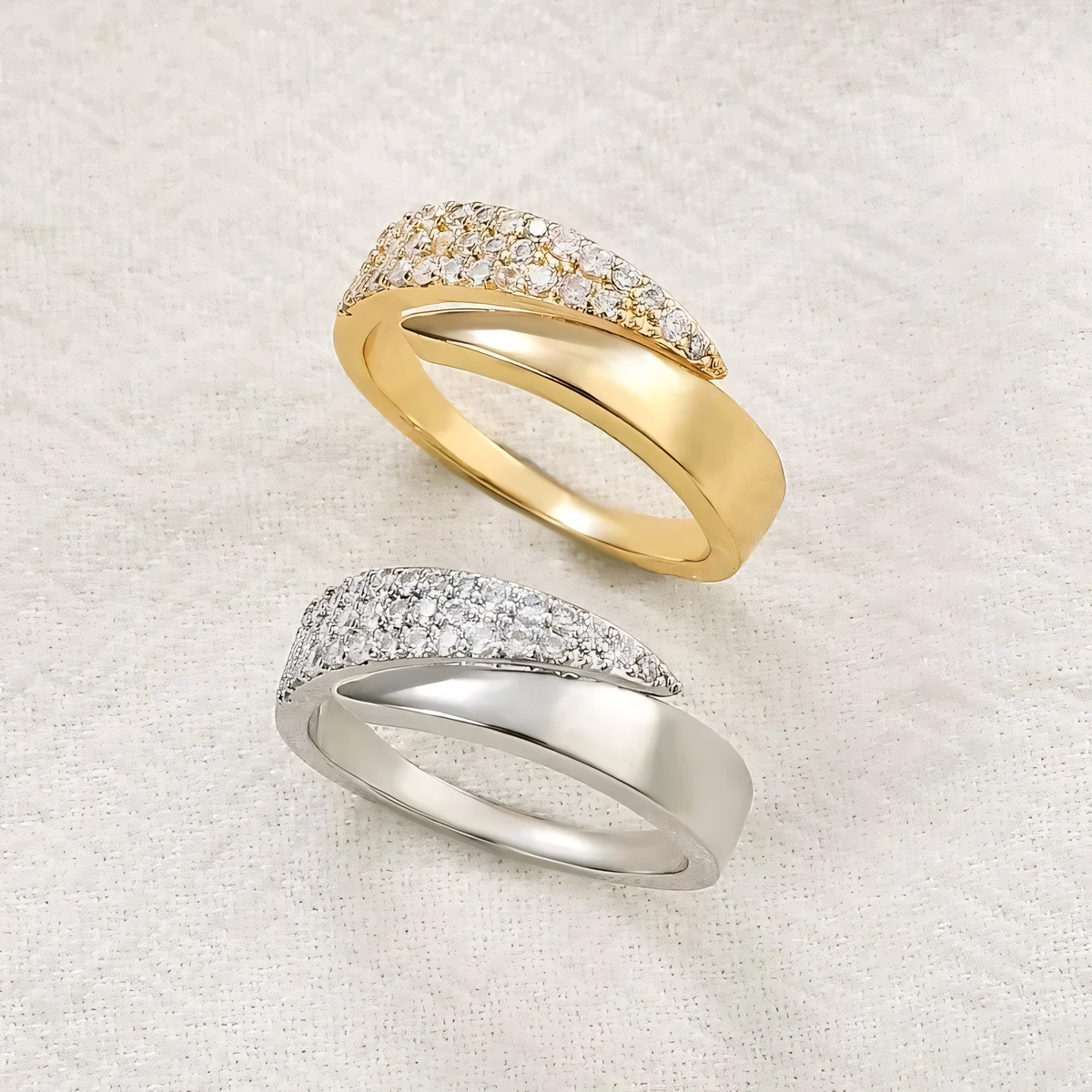 Irina – Curved Ring Gold Plated 18K