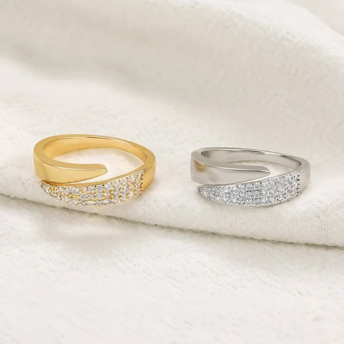 Irina – Curved Ring Gold Plated 18K