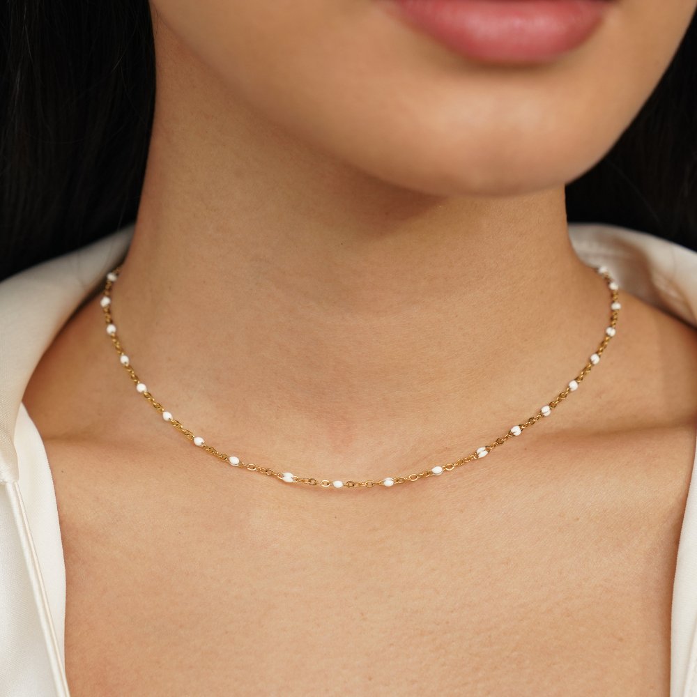 Mila – Necklace with White Pearls