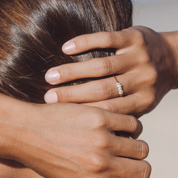 Lina – Ring featuring Small Natural Pearls