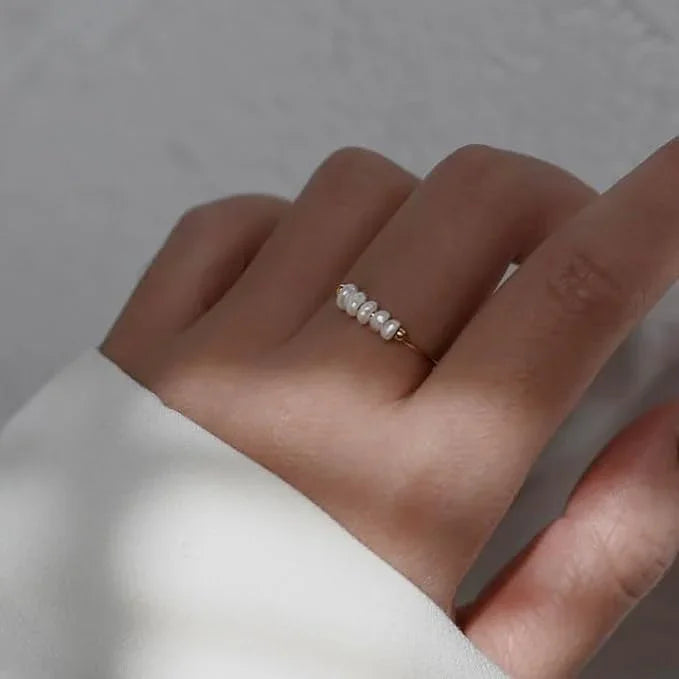 Miori – Ring Featuring Natural Pearl in Gold