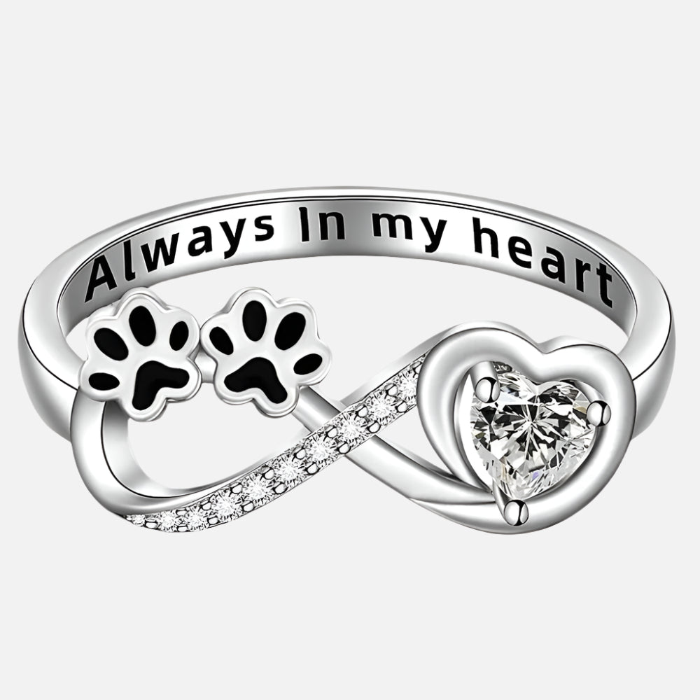 Haruko – Ring Featuring Small Dog Paw Prints