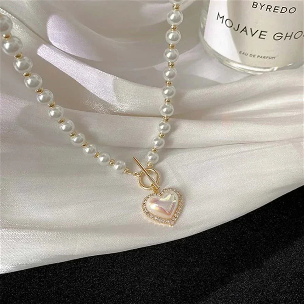 Amara – Pearl Choker Necklace