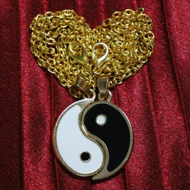 Tao – Divisible Yin Yang Pendant for Couples or Friends