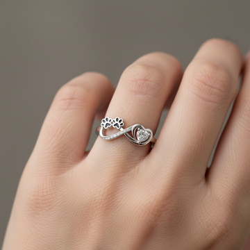 Haruko – Ring Featuring Small Dog Paw Prints