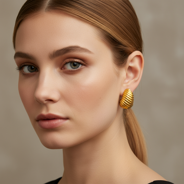 Alice – Elegant Gold-Plated Earrings