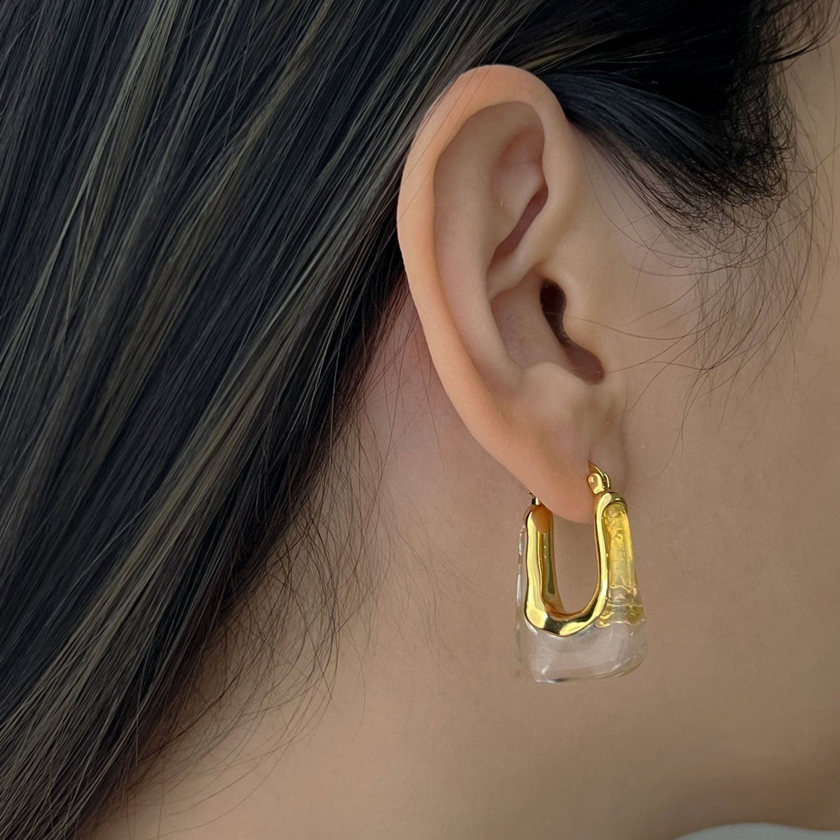 Mia - Clear Rectangular Hoops