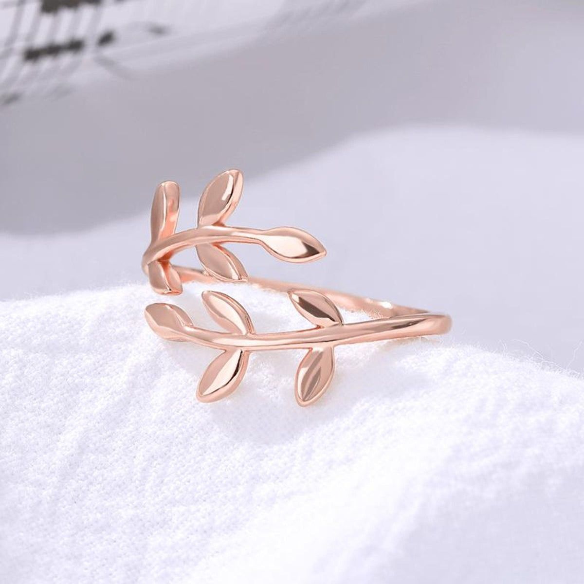 Jordin - Ring Featuring Small Leaves