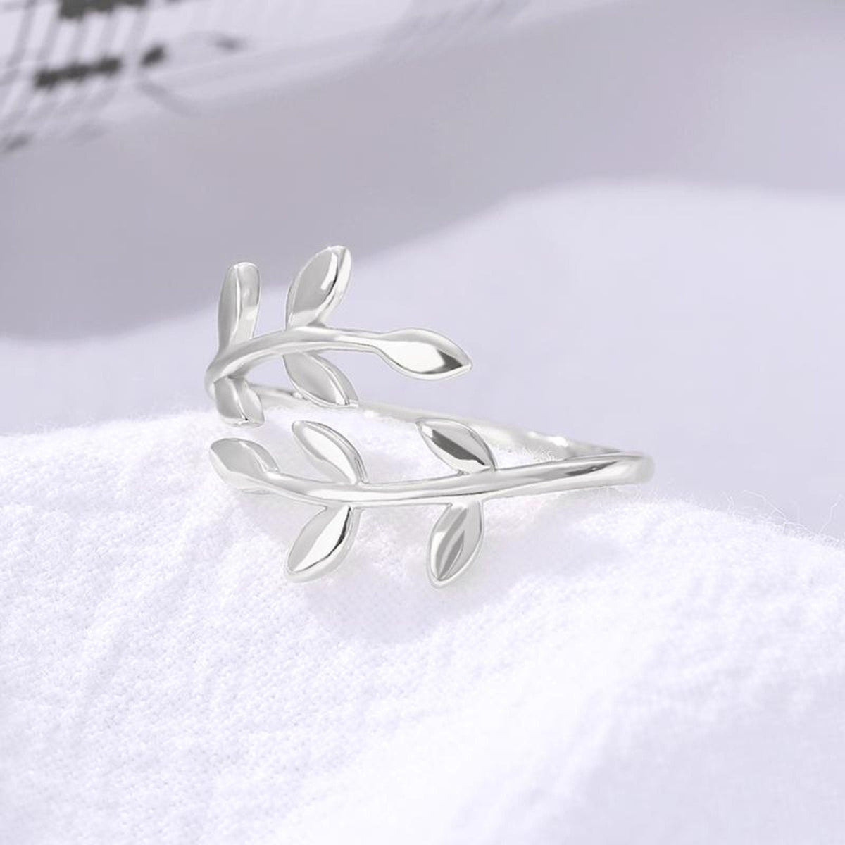 Jordin - Ring Featuring Small Leaves