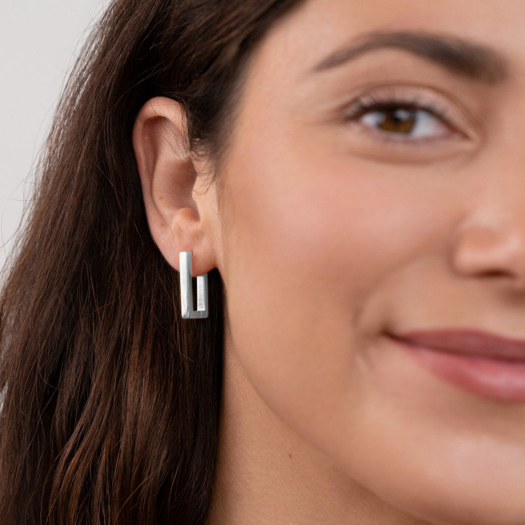 Theia - Rectangular silver hoops