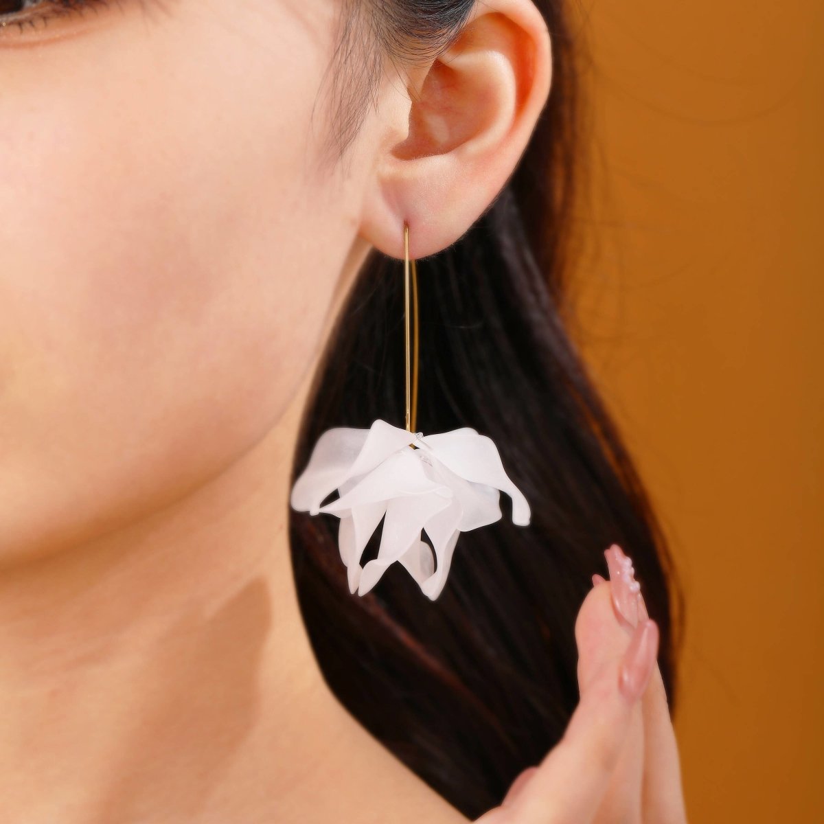 Fariba - Spring-like Flower Hoop Earrings