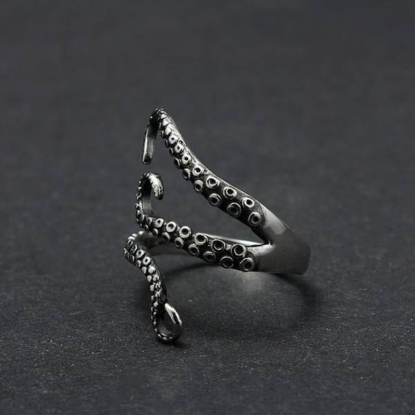 Thalassa – Adjustable Octopus Tentacle Ring