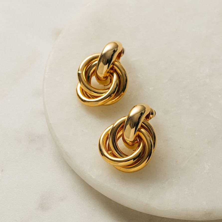 Rania – Gold Earrings with Intertwined Design