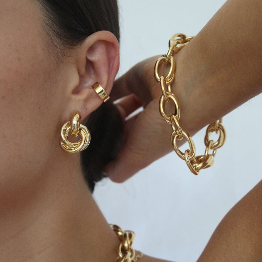 Rania – Gold Earrings with Intertwined Design