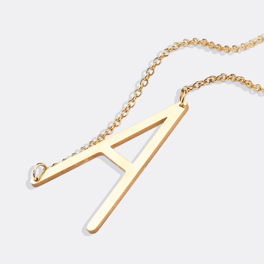 Inez – Necklace Initial Declarative