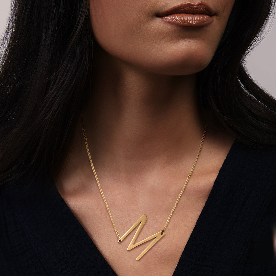 Inez – Necklace Initial Declarative