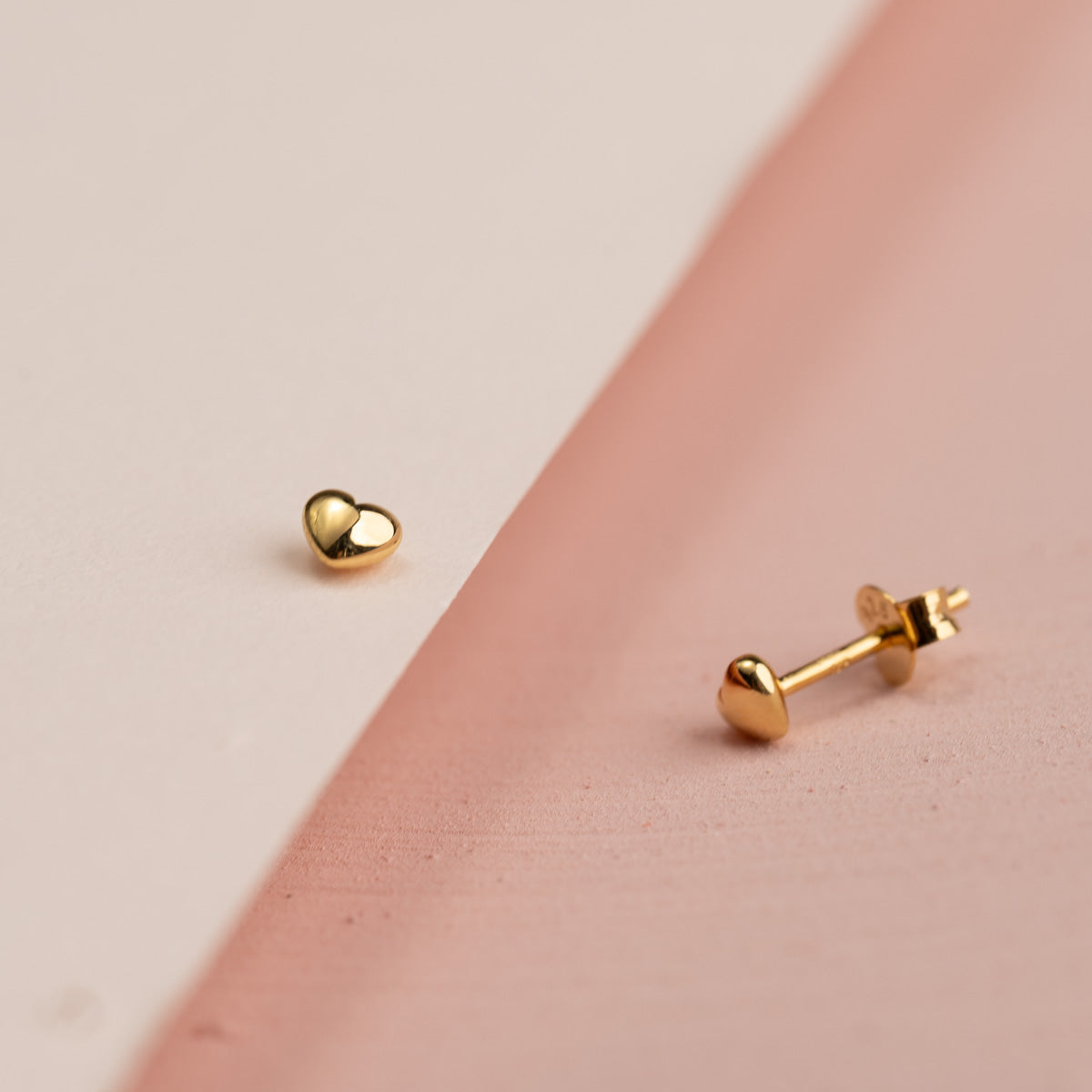 Eman - Heart Stud Earrings in Gold