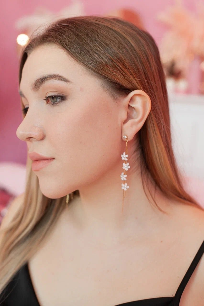 White Flowers with Gold Threads Earrings